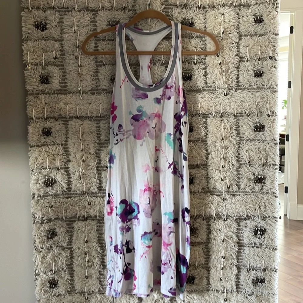 Lululemon It's a Cinch Dress size 8 - Picture 2 of 6